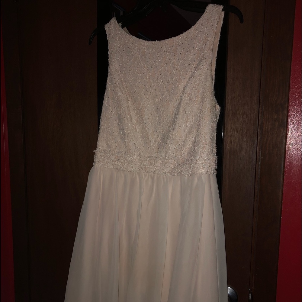 Speechless Short Formal Cream Dress
